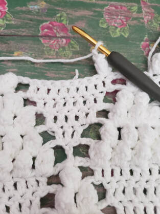 How to crochet a Popcorn Wall Hanging
